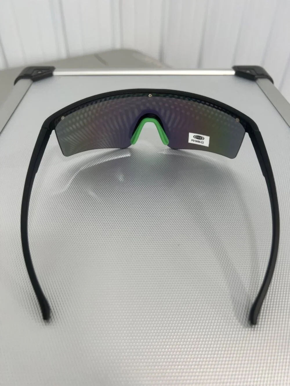 Kreedom Sports Sunglasses Green Blue Gradient Lens Black Frame UV Protection NEW